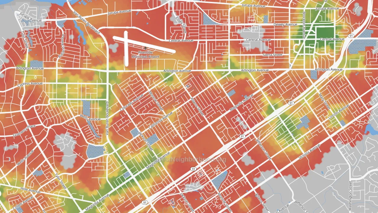 Walk Grade map of Ramona, Riverside, CA, walkable areas in green and car-dependent areas in red