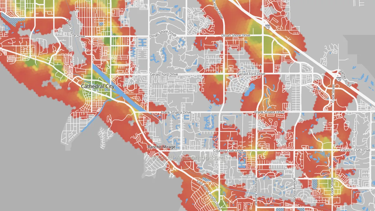 Walk Grade map of Rancho Mirage, CA, walkable areas in green and car-dependent areas in red