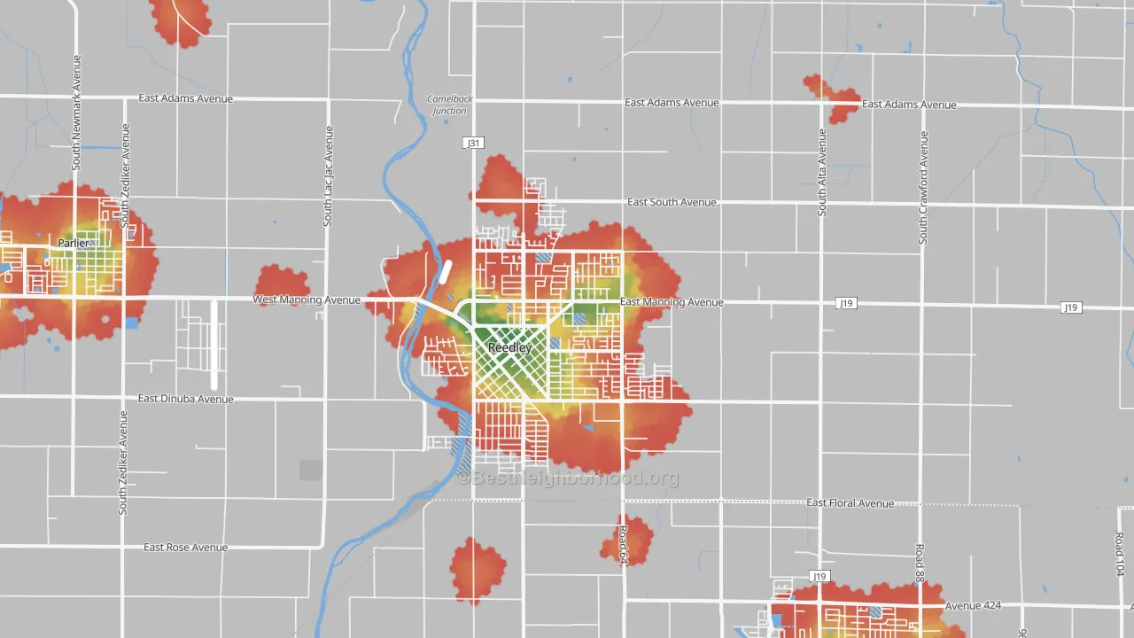 Walk Grade map of Reedley, CA, walkable areas in green and car-dependent areas in red