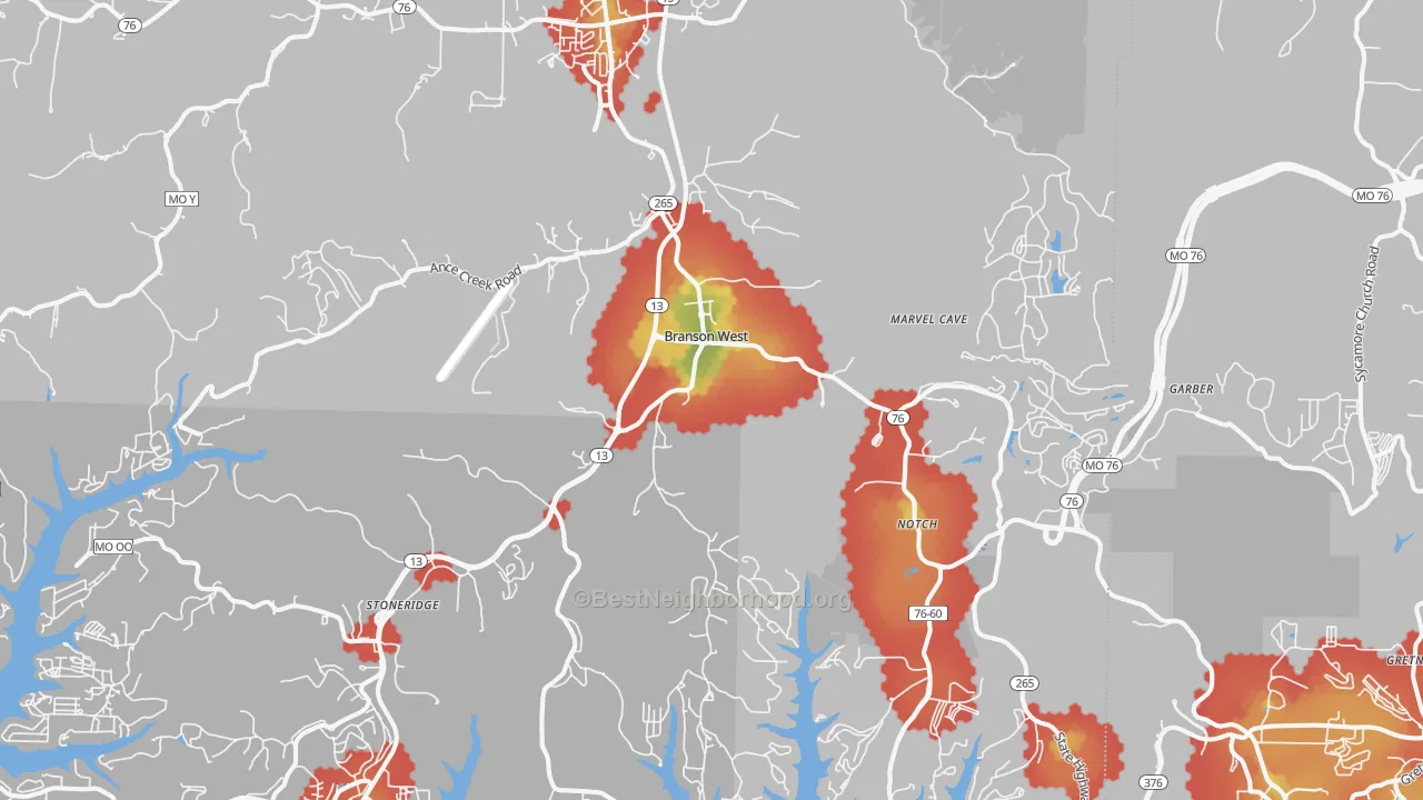Walk Grade map of Reeds Spring, MO, walkable areas in green and car-dependent areas in red