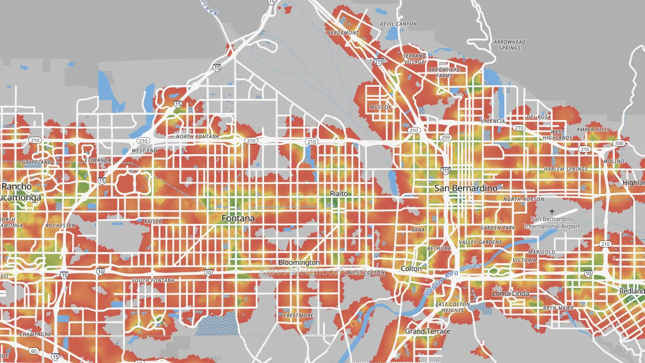 Walk Grade map of Rialto, CA, walkable areas in green and car-dependent areas in red