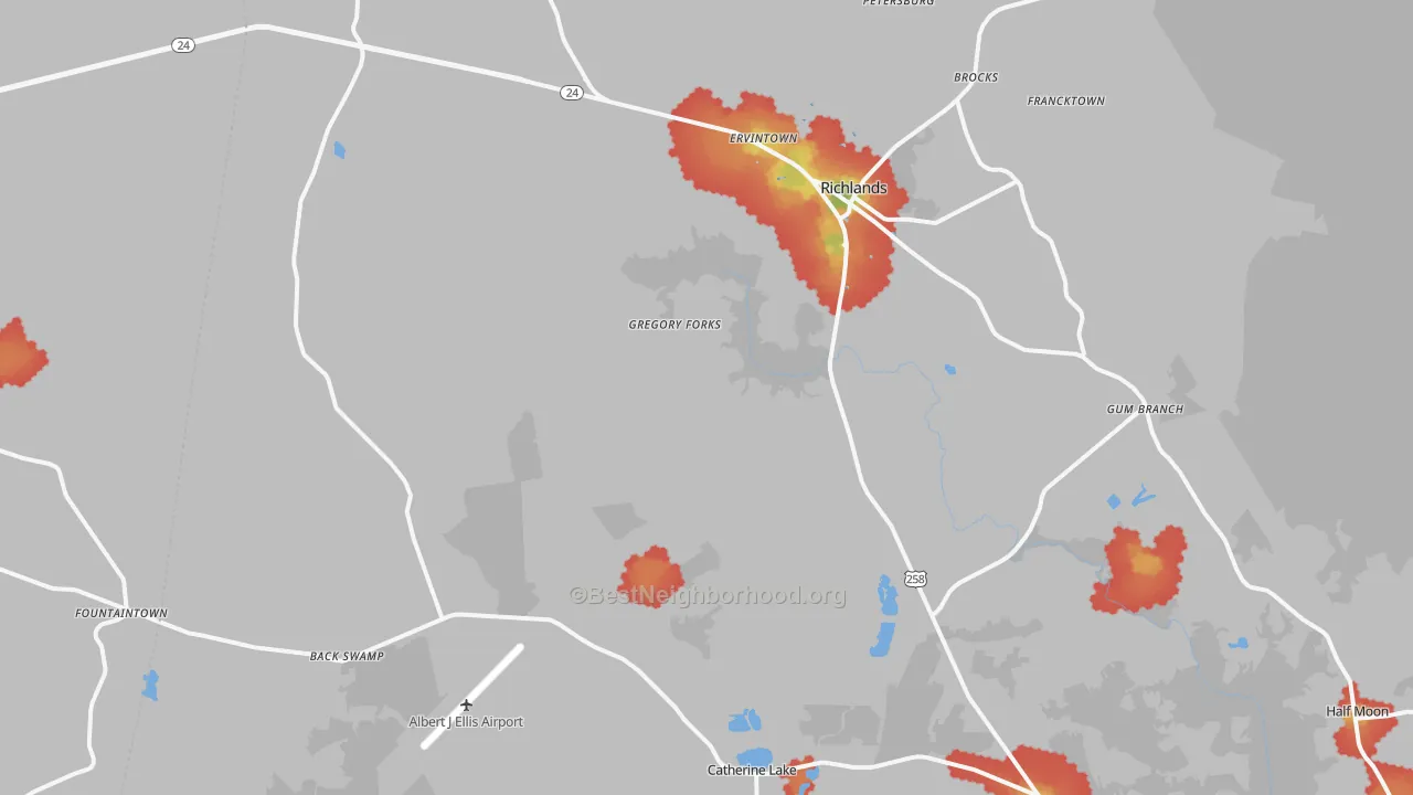 Walk Grade map of Richlands, NC, walkable areas in green and car-dependent areas in red