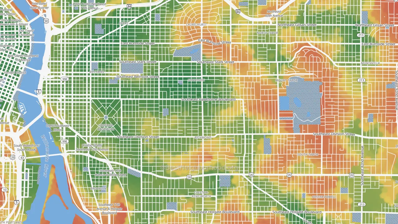 Walk Grade map of Richmond, Portland, OR, walkable areas in green and car-dependent areas in red