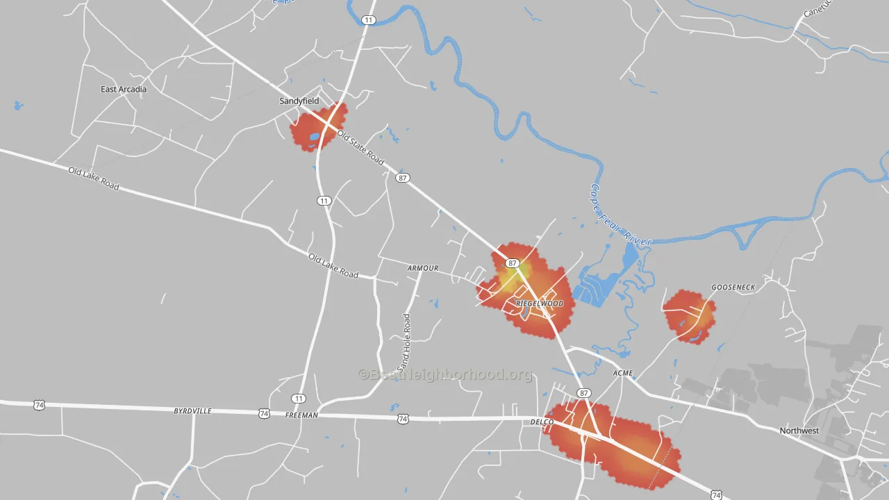 Walk Grade map of Riegelwood, NC, walkable areas in green and car-dependent areas in red