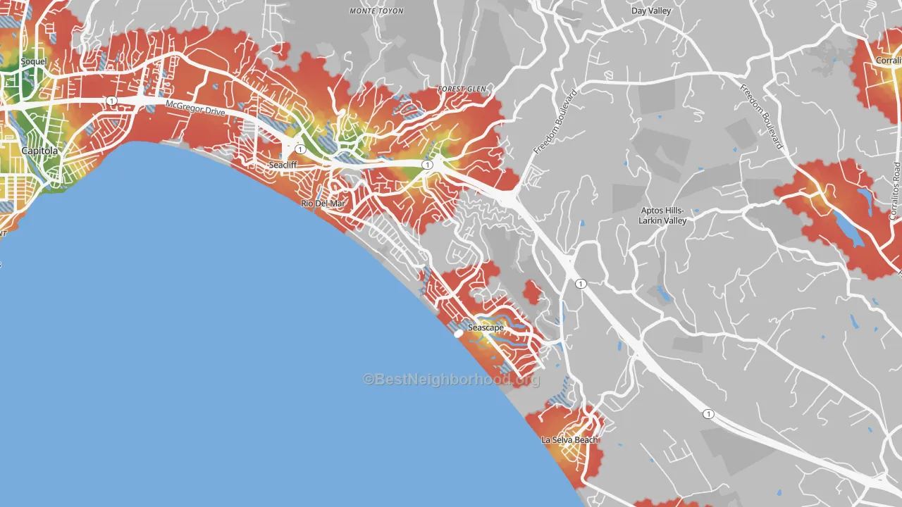 Walk Grade map of Rio del Mar, CA, walkable areas in green and car-dependent areas in red
