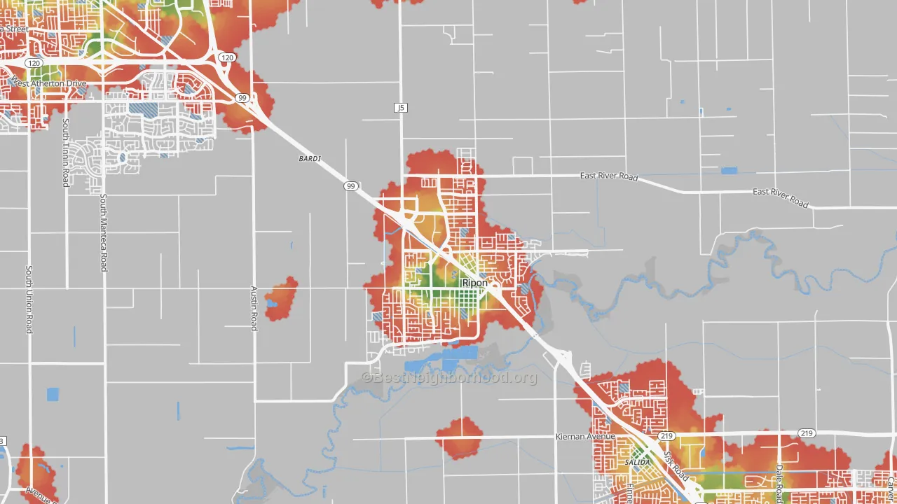 Walk Grade map of Ripon, CA, walkable areas in green and car-dependent areas in red