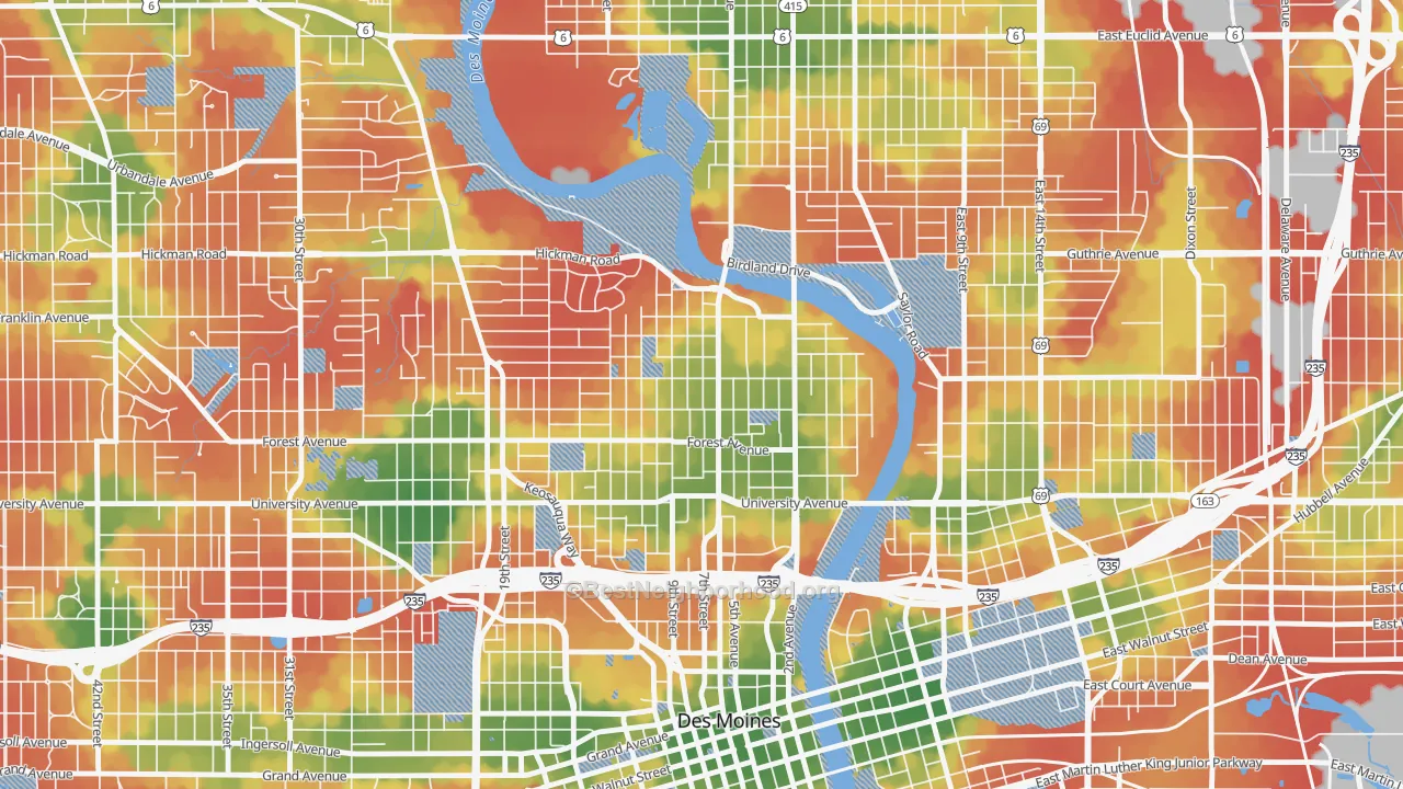 Walk Grade map of River Bend, Des Moines, IA, walkable areas in green and car-dependent areas in red