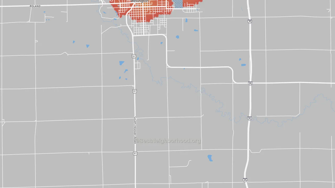 Walk Grade map of Riverdale, KS, walkable areas in green and car-dependent areas in red
