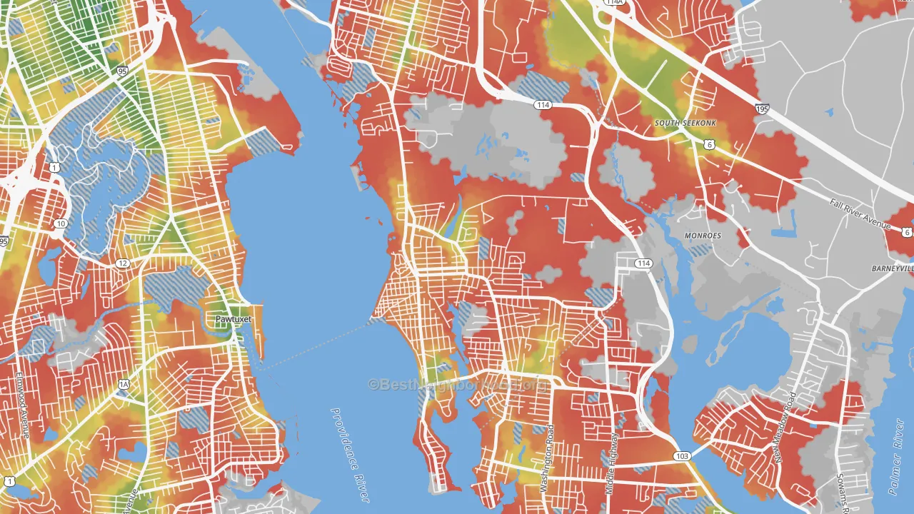 Walk Grade map of Riverside, RI, walkable areas in green and car-dependent areas in red