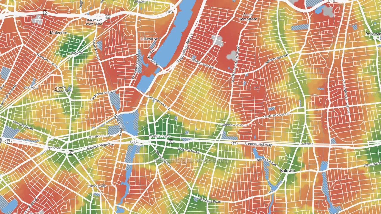 Walk Grade map of Rockville Centre, NY, walkable areas in green and car-dependent areas in red