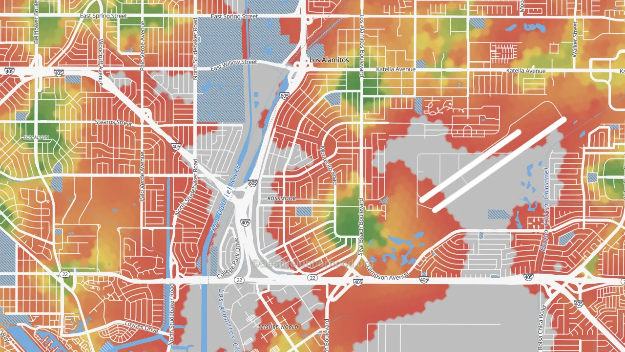 Walk Grade map of Rossmoor, CA, walkable areas in green and car-dependent areas in red