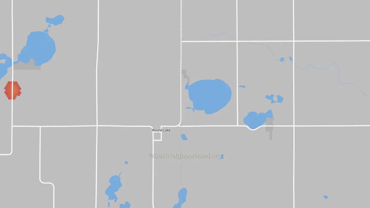 Walk Grade map of Round Lake, MN, walkable areas in green and car-dependent areas in red