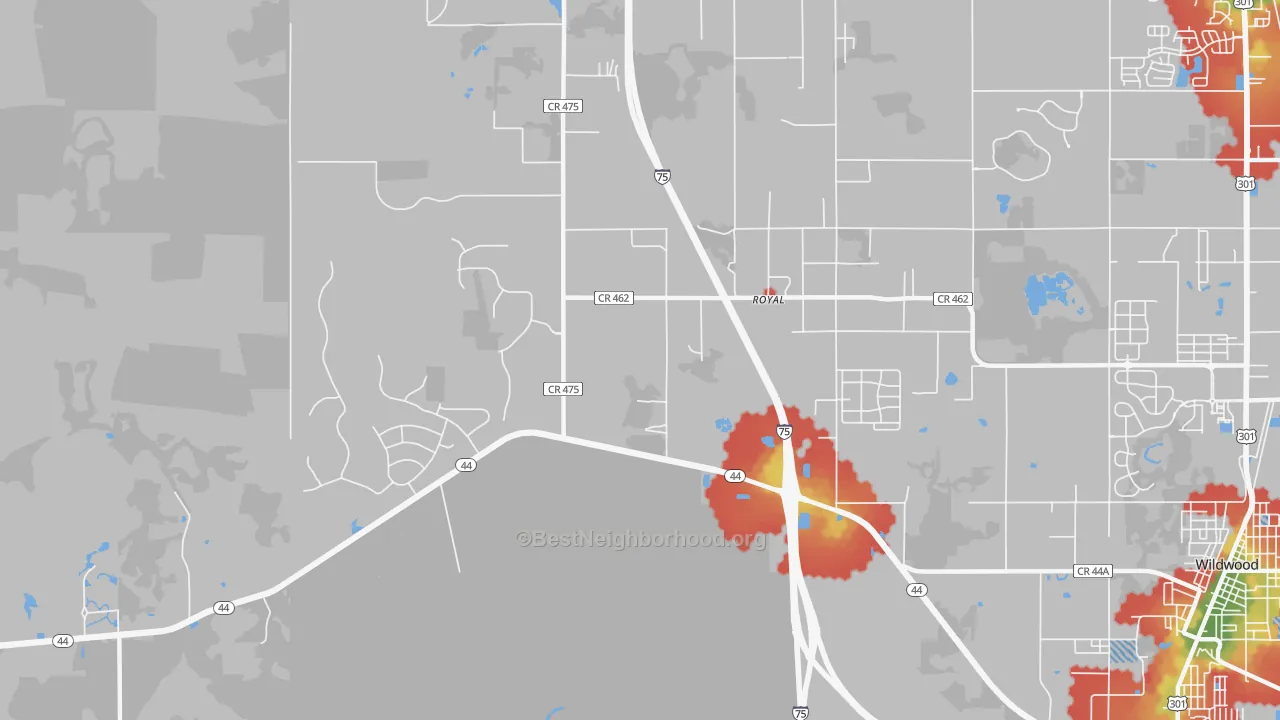 Walk Grade map of Royal, FL, walkable areas in green and car-dependent areas in red