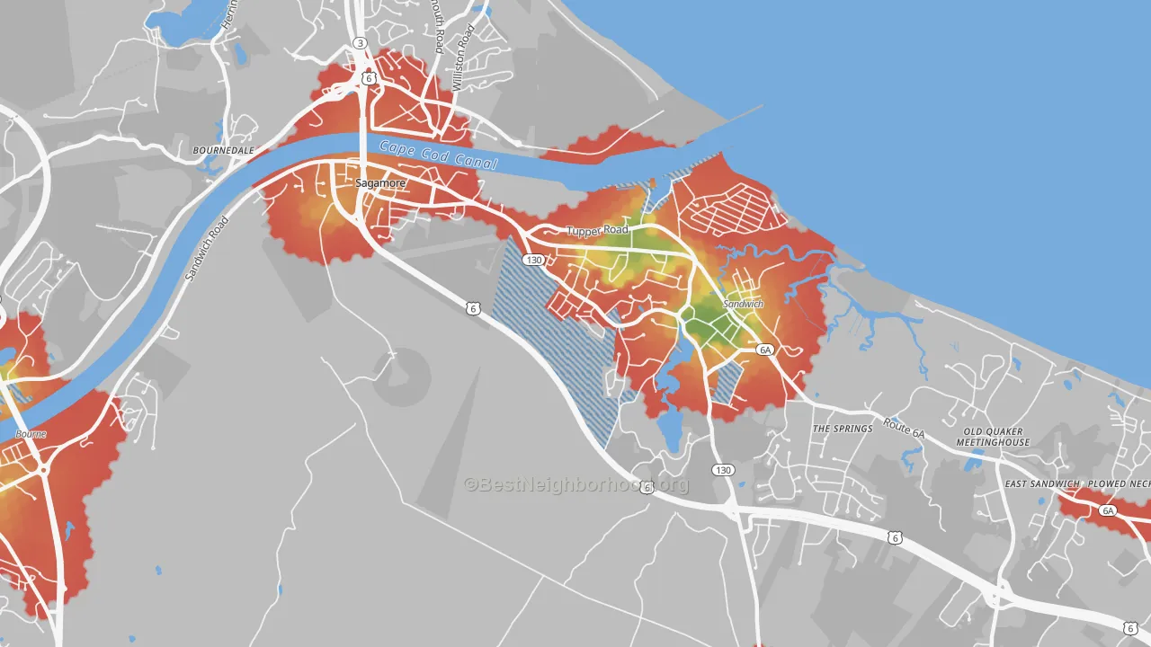 Walk Grade map of Sagamore Highlands, MA, walkable areas in green and car-dependent areas in red