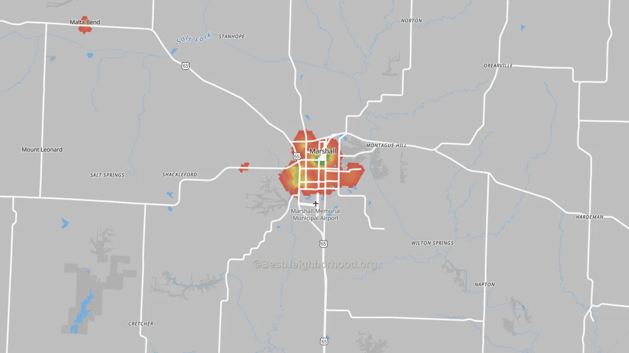 Walk Grade map of Saline County, MO, walkable areas in green and car-dependent areas in red