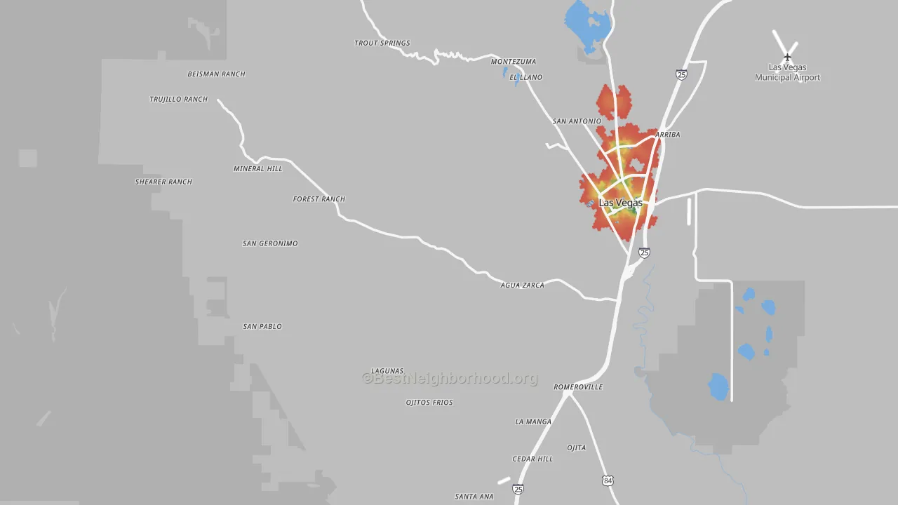 Walk Grade map of San Miguel County, NM, walkable areas in green and car-dependent areas in red