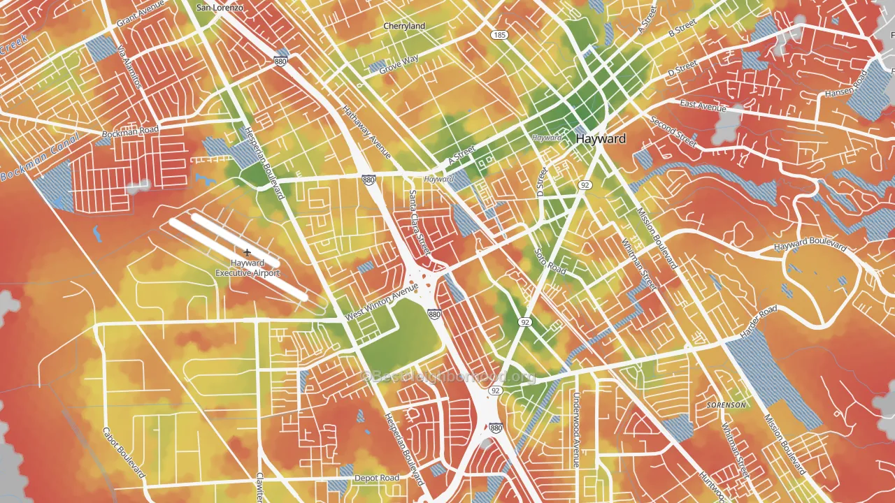 Walk Grade map of Santa Clara Street, Hayward, CA, walkable areas in green and car-dependent areas in red
