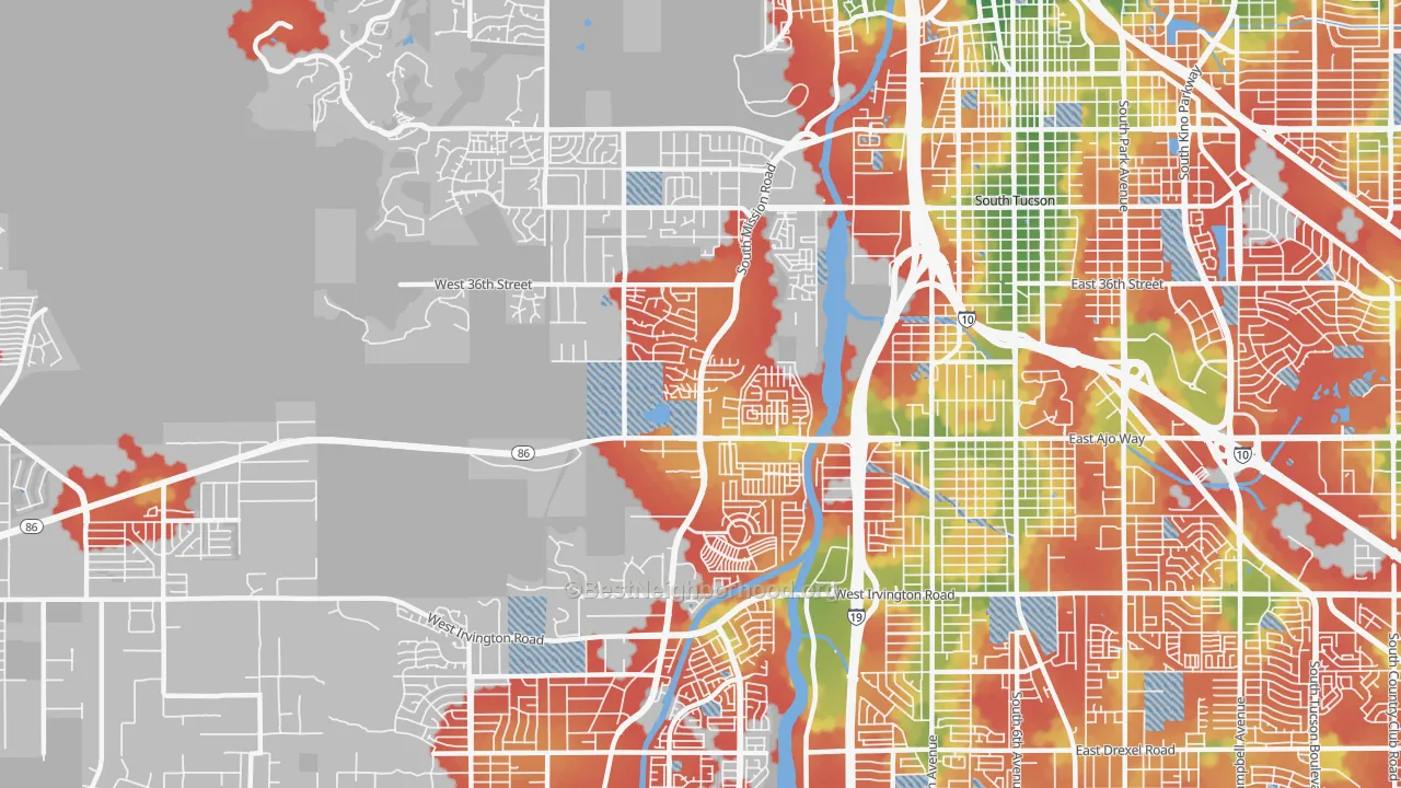 Walk Grade map of Santa Cruz Southwest, Tucson, AZ, walkable areas in green and car-dependent areas in red