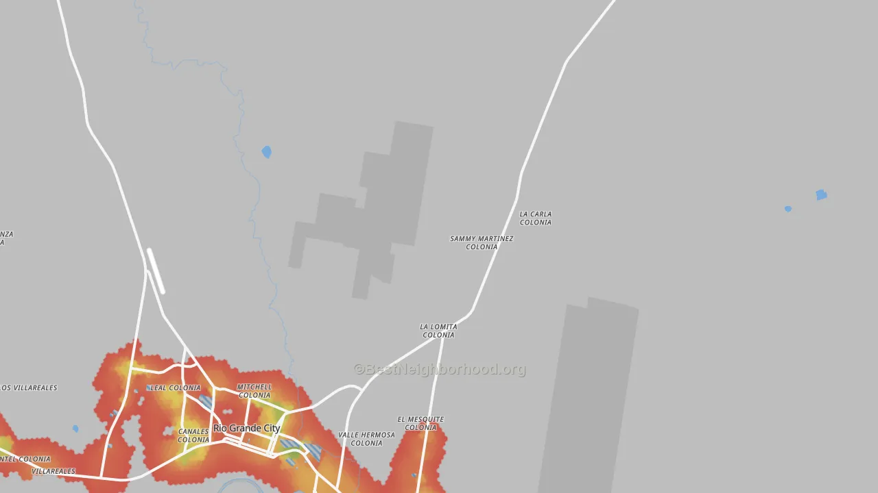 Walk Grade map of Santa Cruz, TX, walkable areas in green and car-dependent areas in red