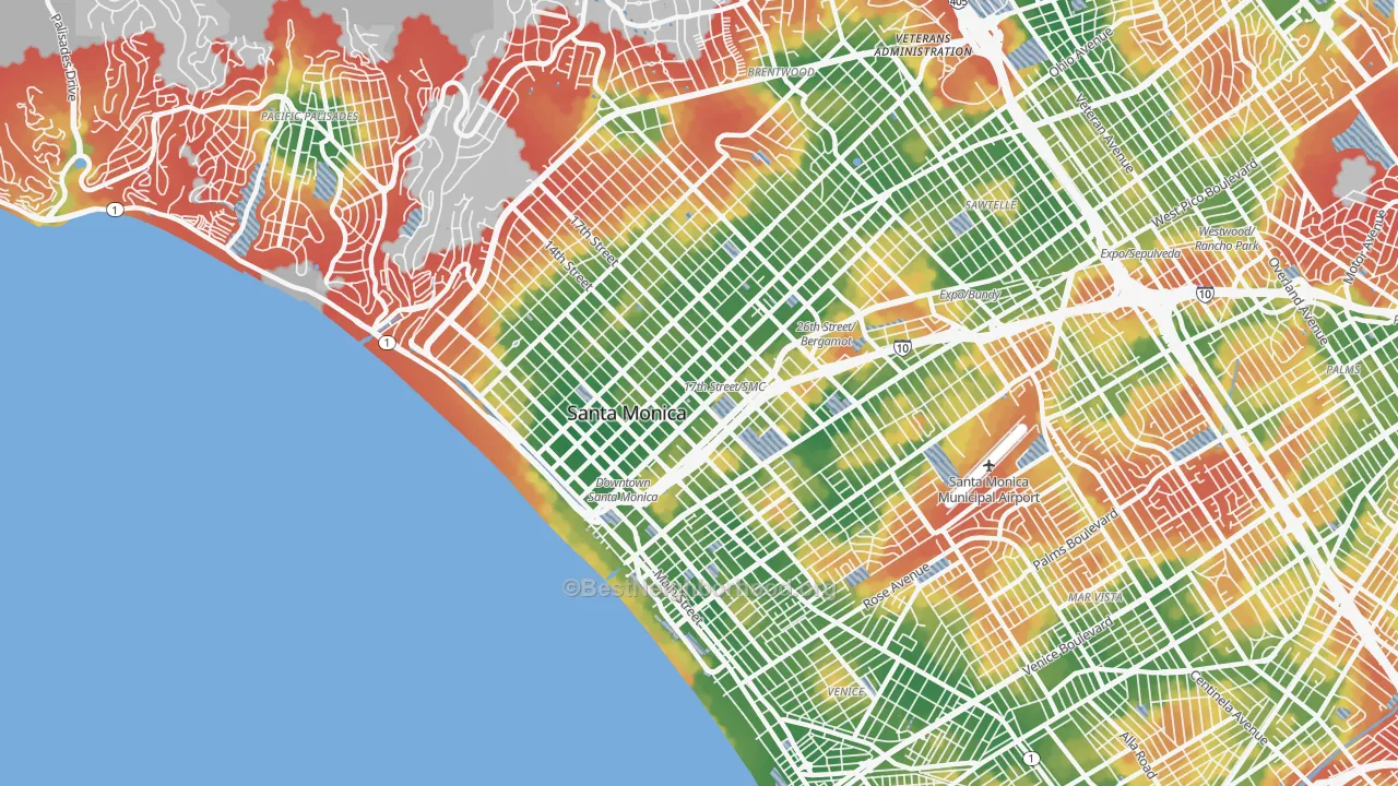 Walk Grade map of Santa Monica, CA, walkable areas in green and car-dependent areas in red