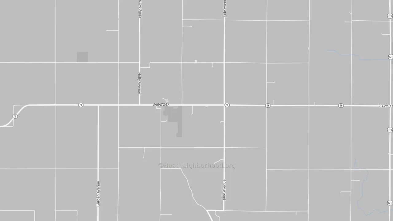 Walk Grade map of Saratoga, IA, walkable areas in green and car-dependent areas in red