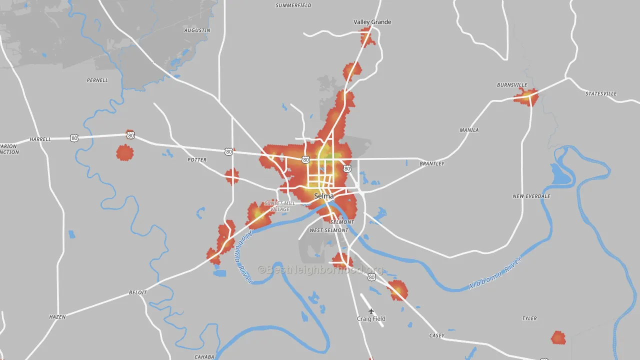 Walk Grade map of Selma, AL, walkable areas in green and car-dependent areas in red