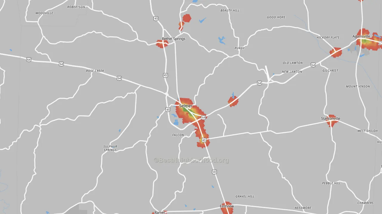 Walk Grade map of Selmer, TN, walkable areas in green and car-dependent areas in red