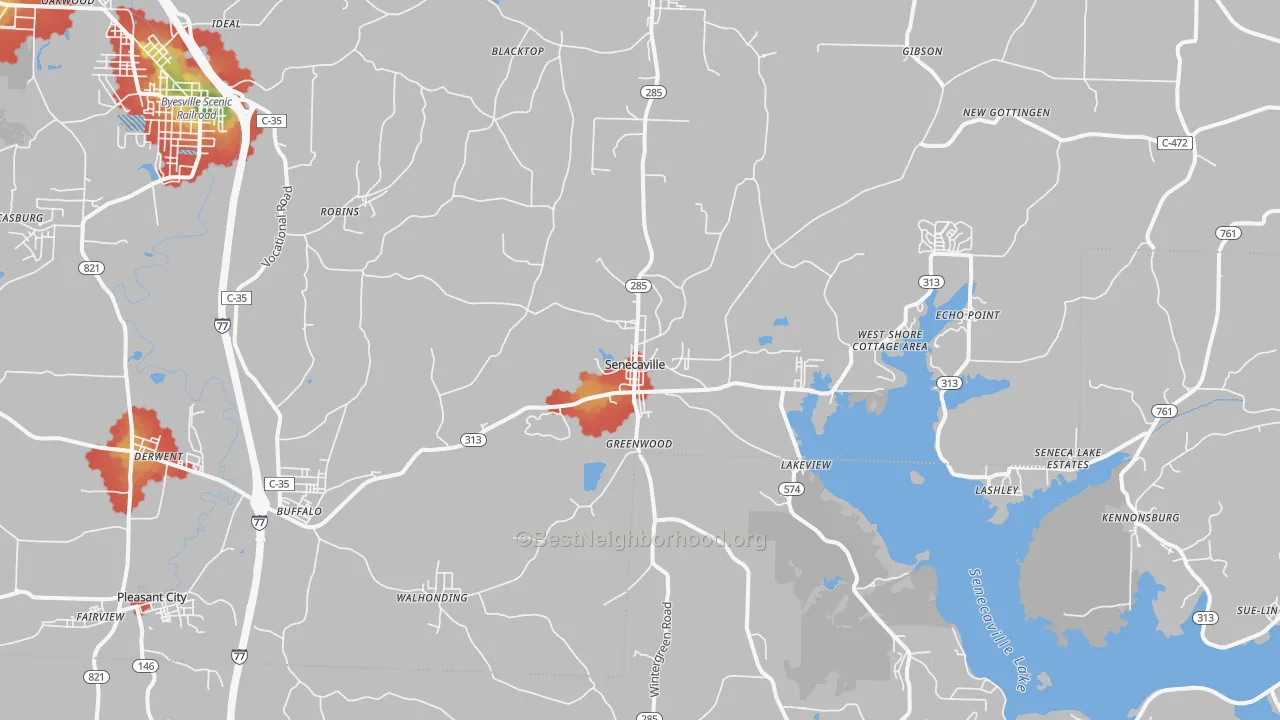 Walk Grade map of Senecaville, OH, walkable areas in green and car-dependent areas in red