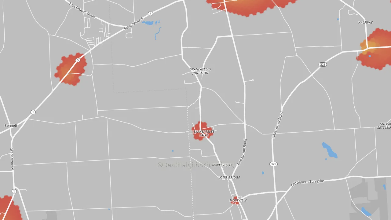 Walk Grade map of Skaneateles Falls, NY, walkable areas in green and car-dependent areas in red