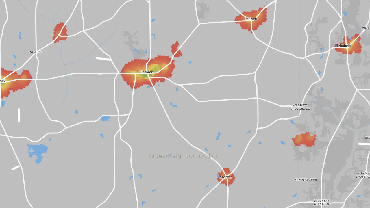 Walk Grade map of Slocomb, AL, walkable areas in green and car-dependent areas in red
