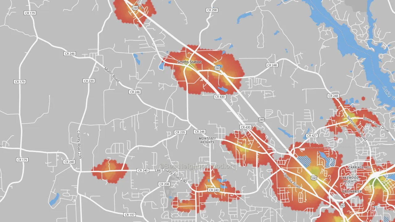 Walk Grade map of Smiths Station, AL, walkable areas in green and car-dependent areas in red