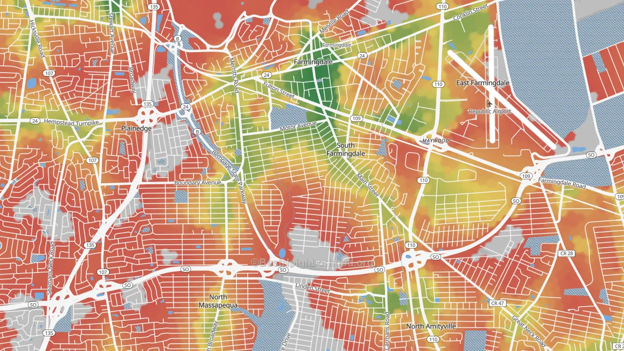 Walk Grade map of South Farmingdale, NY, walkable areas in green and car-dependent areas in red