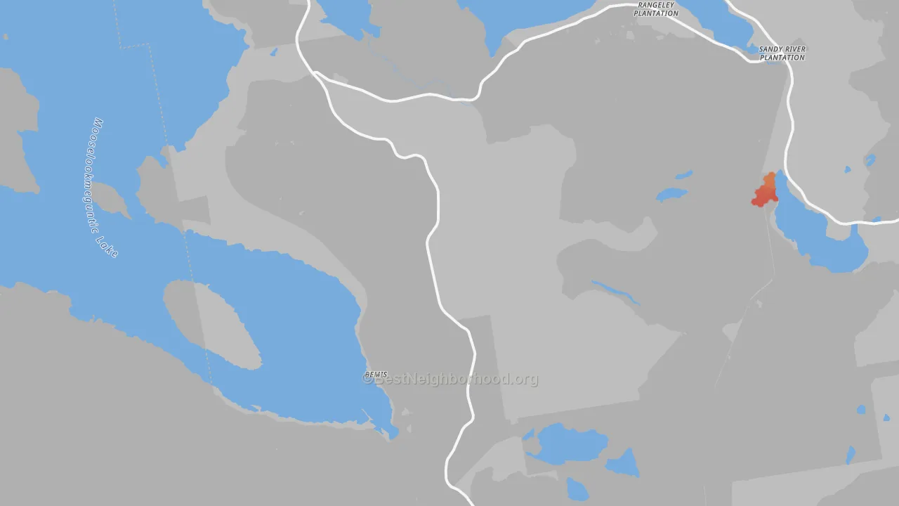 Walk Grade map of South Rangeley, ME, walkable areas in green and car-dependent areas in red