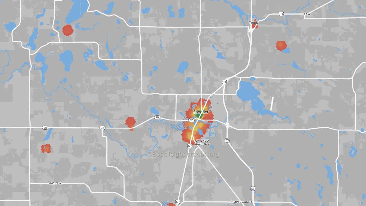 Walk Grade map of Spooner, WI, walkable areas in green and car-dependent areas in red