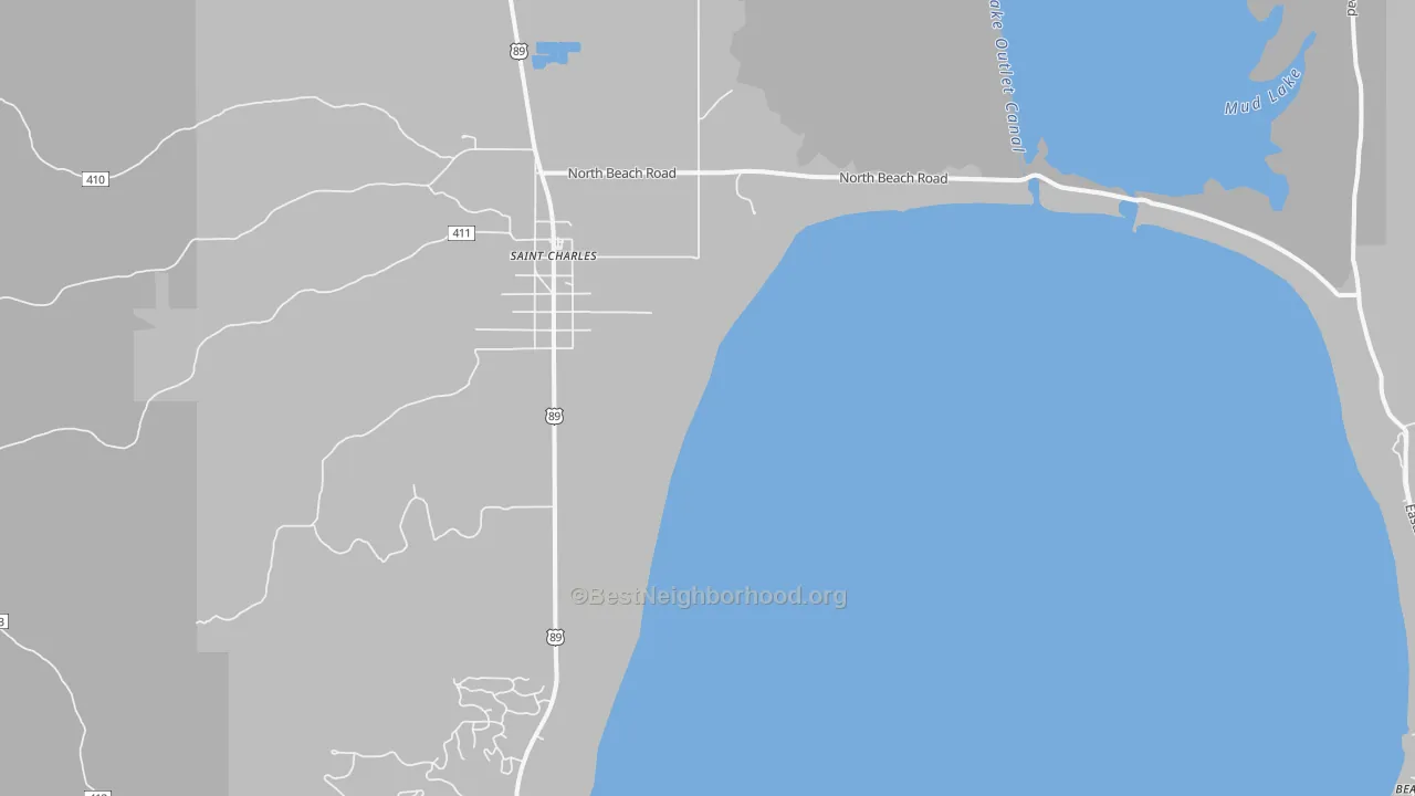 Walk Grade map of St. Charles, ID, walkable areas in green and car-dependent areas in red