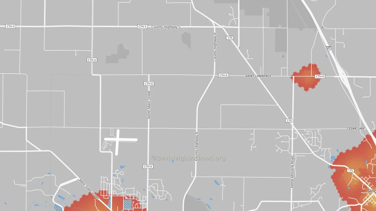 Walk Grade map of St. Lawrence, WI, walkable areas in green and car-dependent areas in red