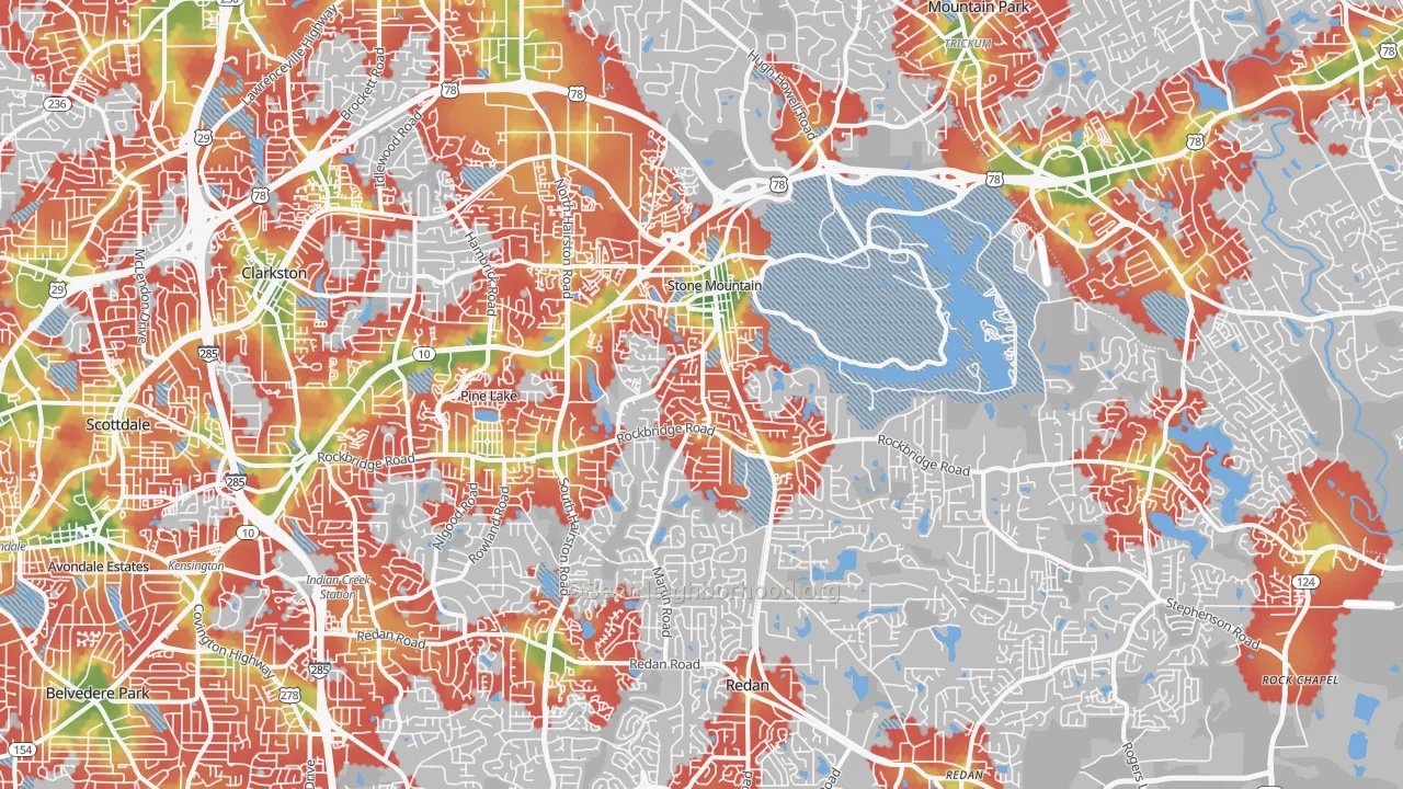 Walk Grade map of Stone Mountain, GA, walkable areas in green and car-dependent areas in red