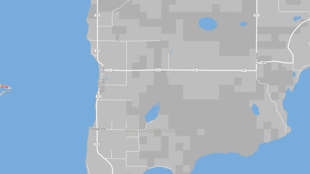 Walk Grade map of Stonington, MI, walkable areas in green and car-dependent areas in red