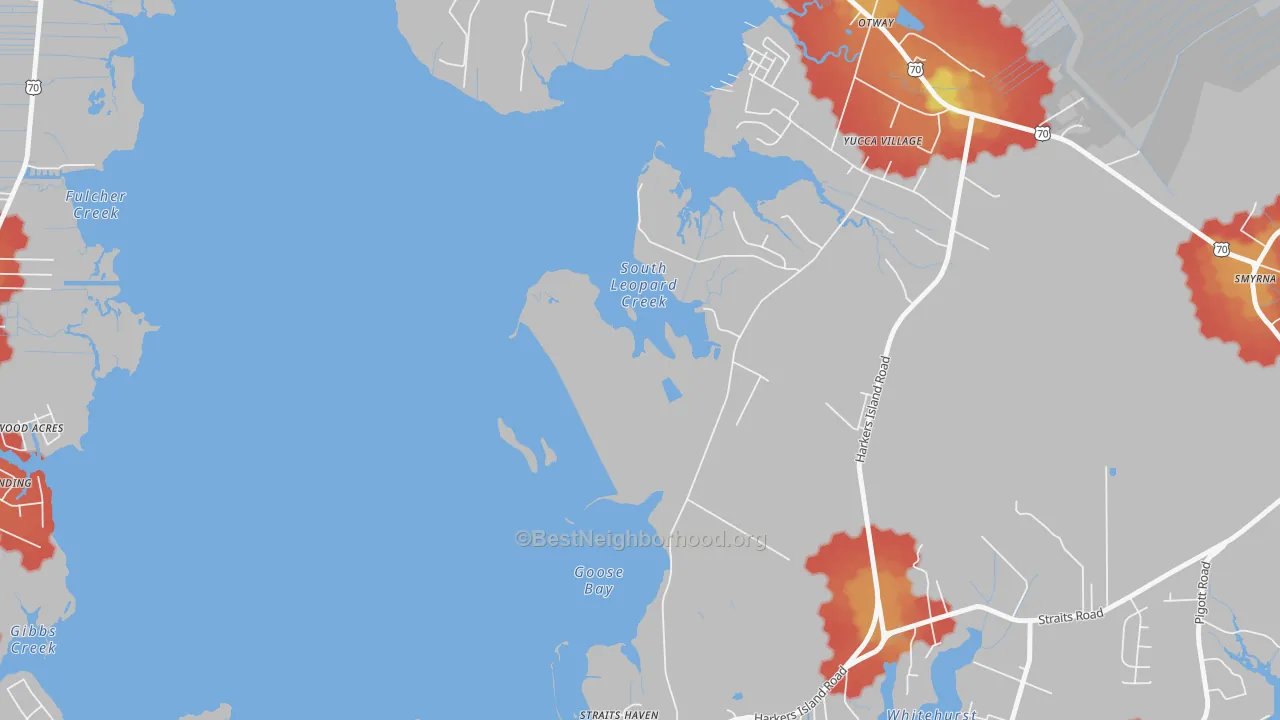Walk Grade map of Straits, NC, walkable areas in green and car-dependent areas in red