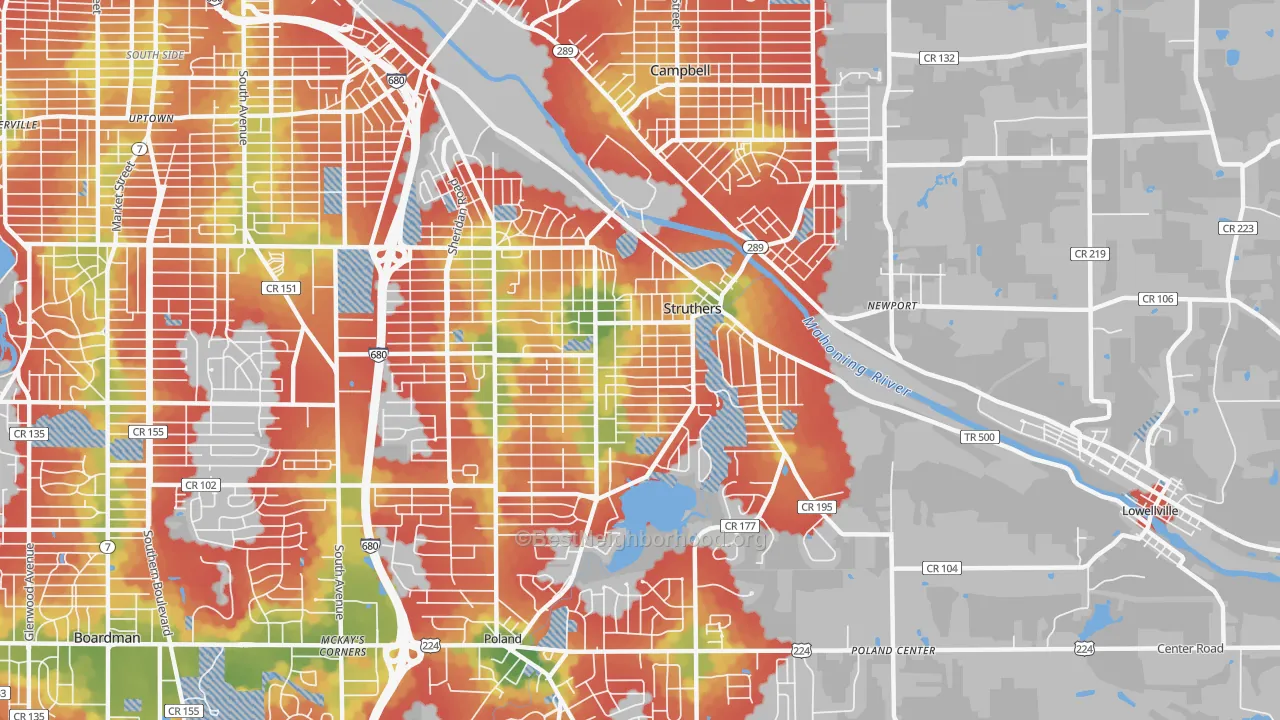 Walk Grade map of Struthers, OH, walkable areas in green and car-dependent areas in red