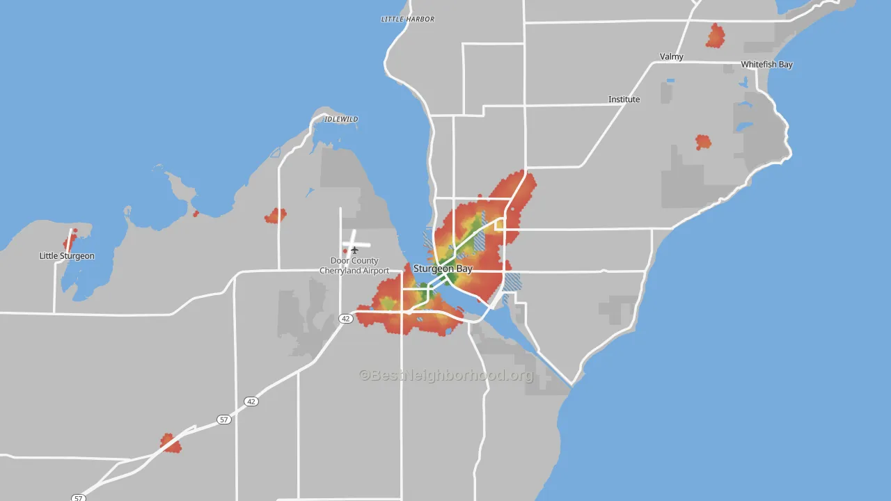 Walk Grade map of Sturgeon Bay, WI, walkable areas in green and car-dependent areas in red