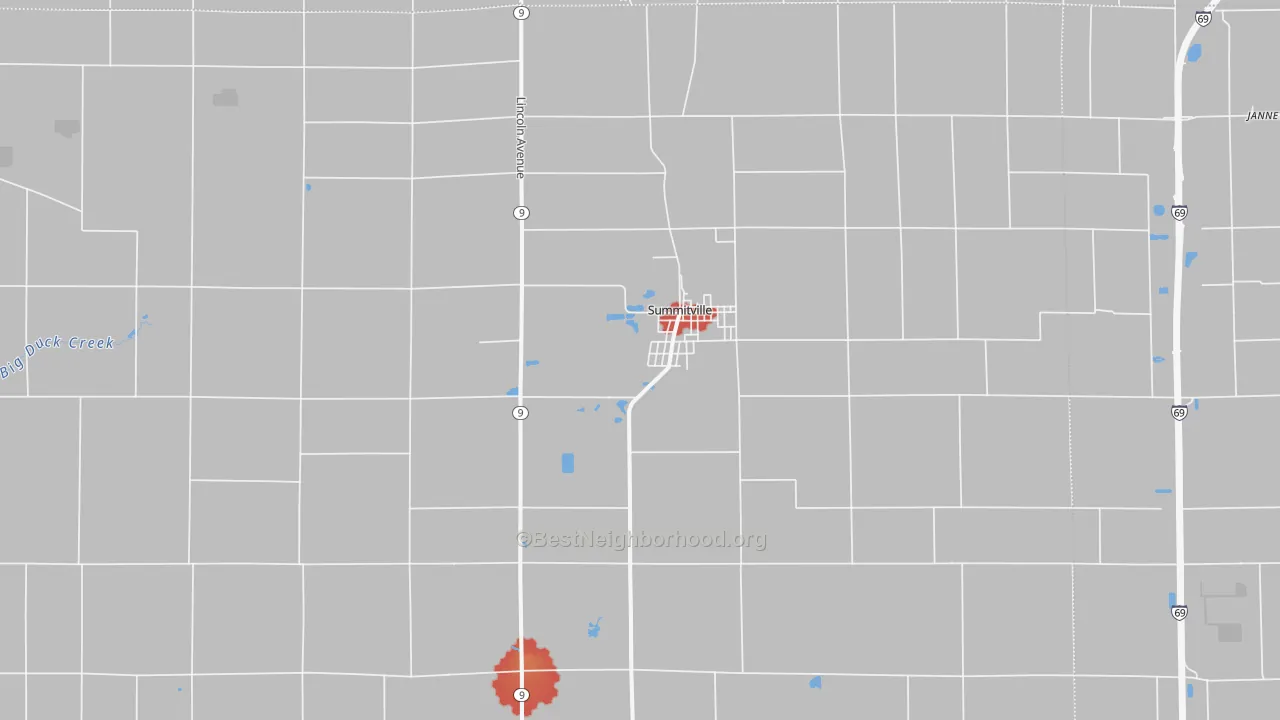 Walk Grade map of Summitville, IN, walkable areas in green and car-dependent areas in red