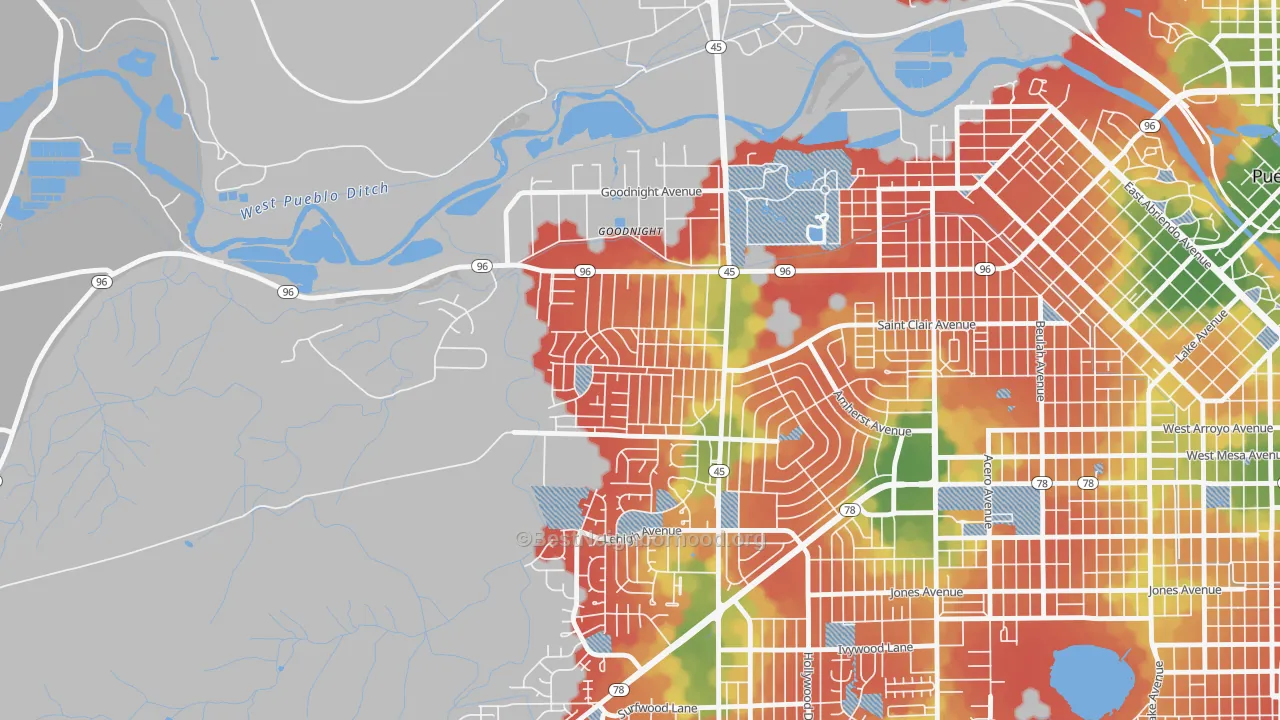 Walk Grade map of Sunnyheights, Pueblo, CO, walkable areas in green and car-dependent areas in red