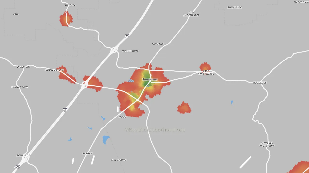Walk Grade map of Sweetwater, TN, walkable areas in green and car-dependent areas in red