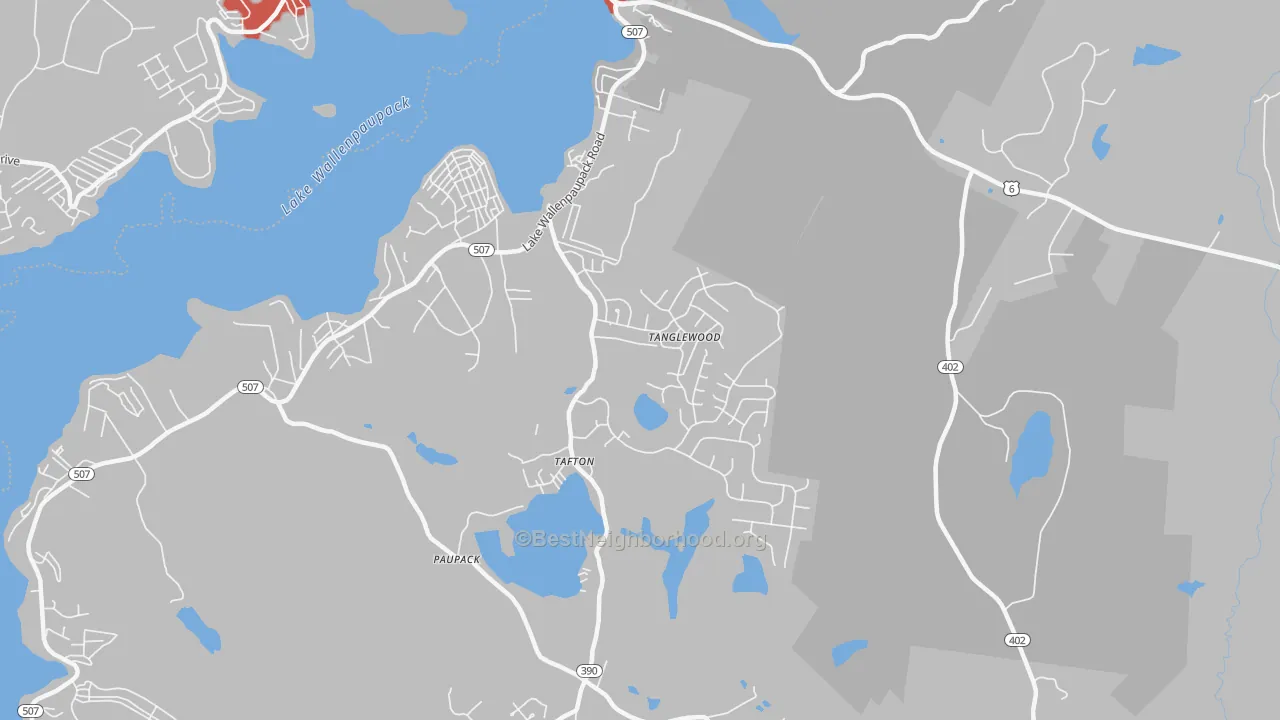 Walk Grade map of Tafton, PA, walkable areas in green and car-dependent areas in red