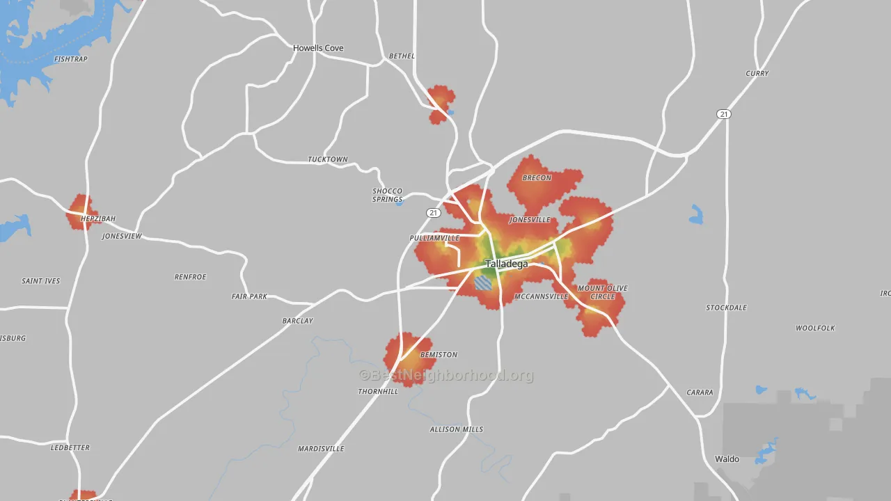 Walk Grade map of Talladega, AL, walkable areas in green and car-dependent areas in red