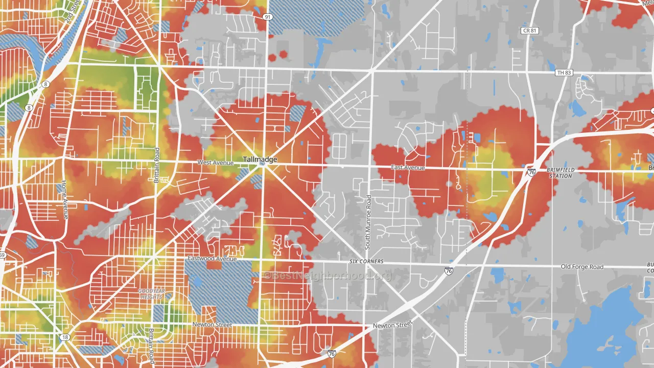 Walk Grade map of Tallmadge, OH, walkable areas in green and car-dependent areas in red