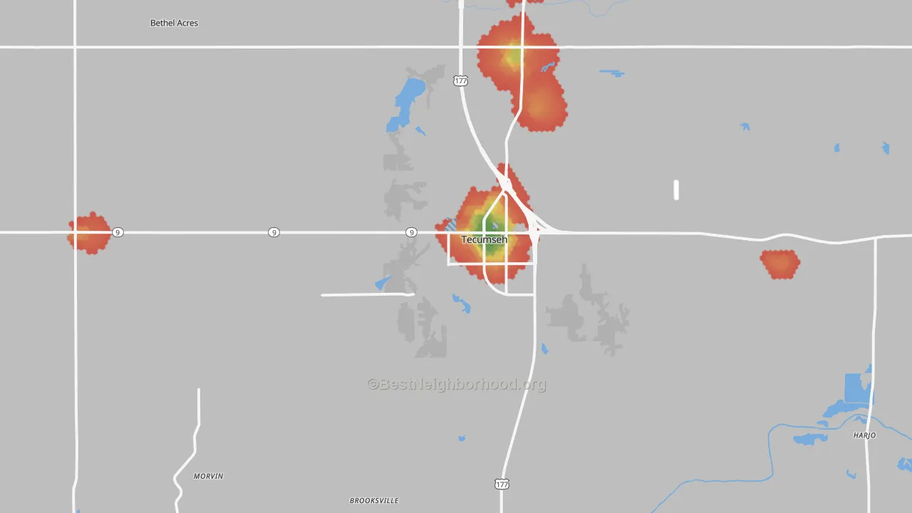 Walk Grade map of Tecumseh, OK, walkable areas in green and car-dependent areas in red