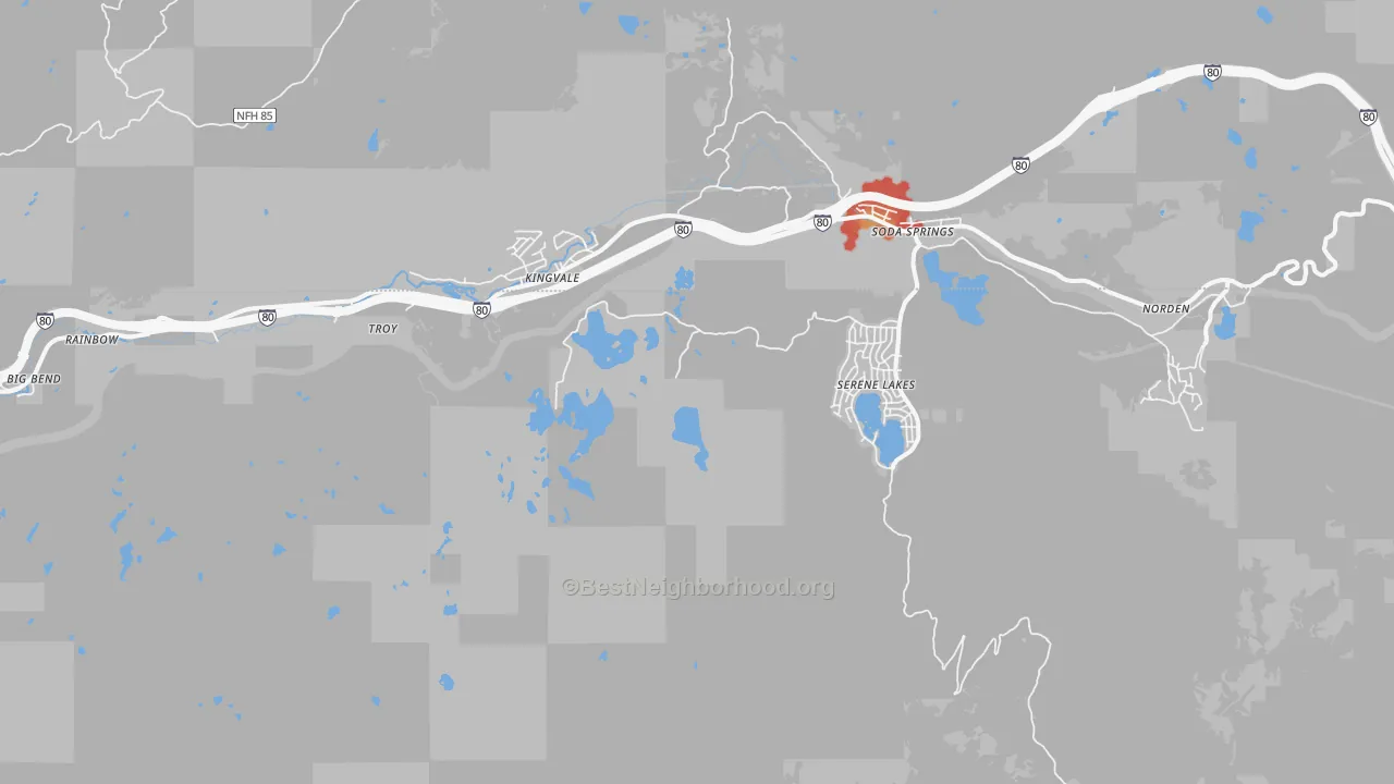 Walk Grade map of The Cedars, CA, walkable areas in green and car-dependent areas in red