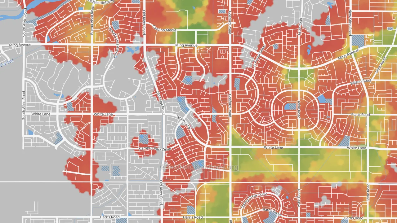 Walk Grade map of The Oaks, Bakersfield, CA, walkable areas in green and car-dependent areas in red